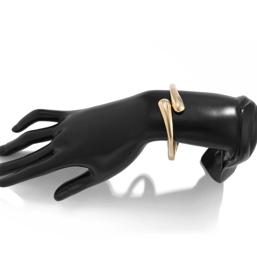 Sculpted Cuff
