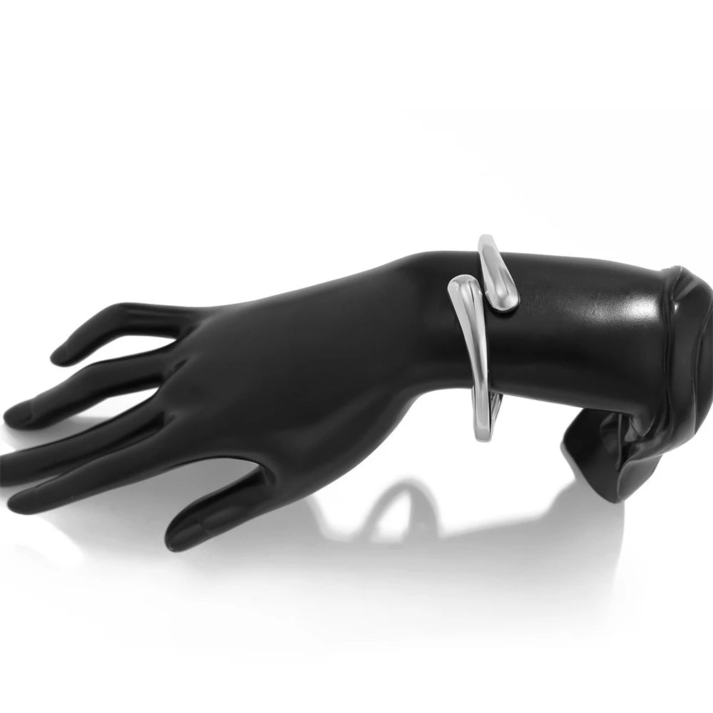 Sculpted Cuff